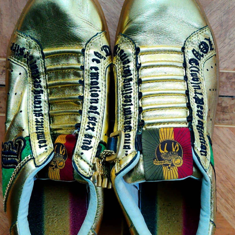 RARE L.A.M.B. Gwen Stefani Designed Gold Rastafari African Sneakers Size 9